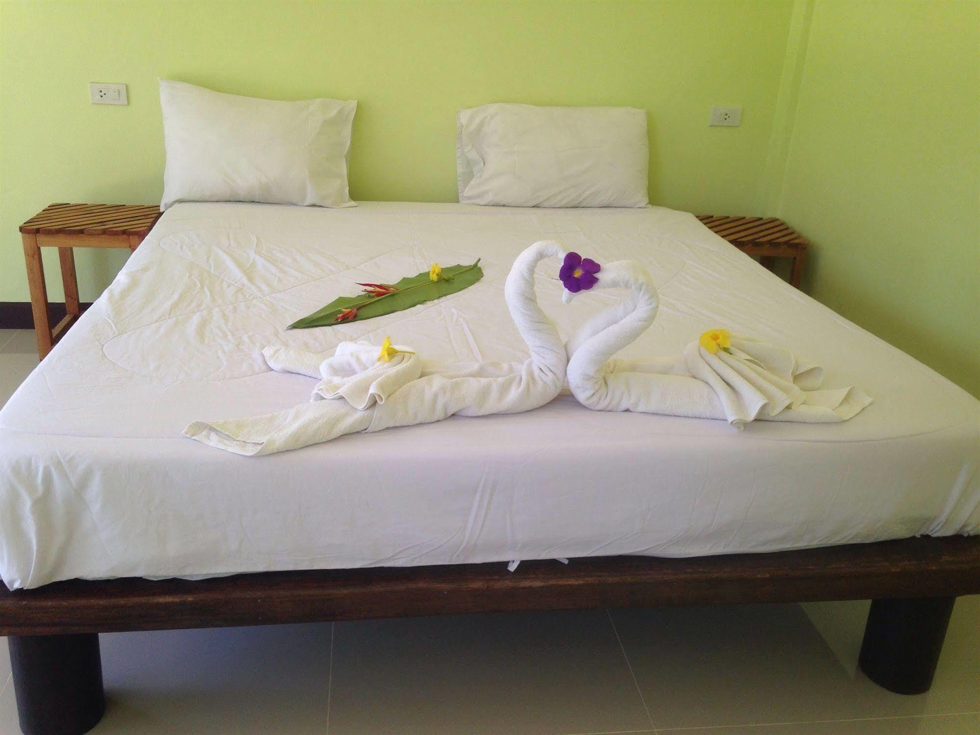 Khaolak Summer House Resort Khao Lak Bagian luar foto